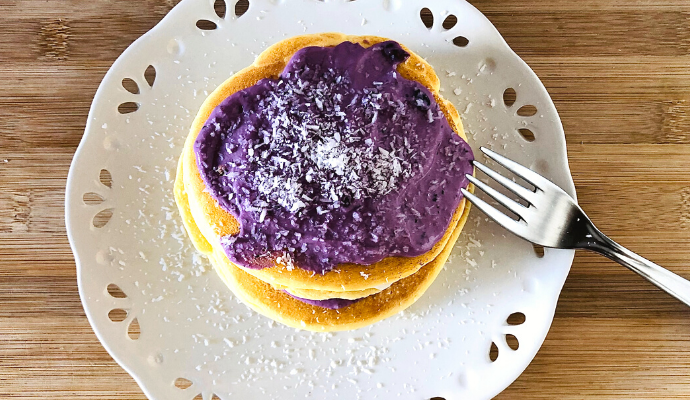 Pancake cocco e mirtilli senza glutine e senza lattosio