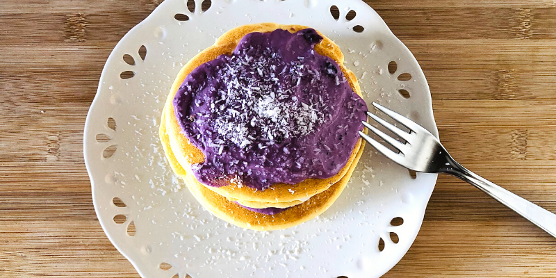 Pancake cocco e mirtilli senza glutine e senza lattosio